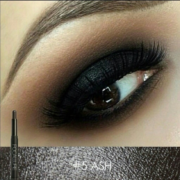 it cosmetics Other - Cream Eyeshadow & Eyeliner Pencil #5 Ash Blk/Brown